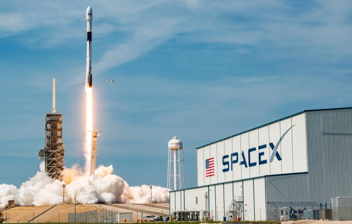 SpaceX lança seu último lote de 60 satélites